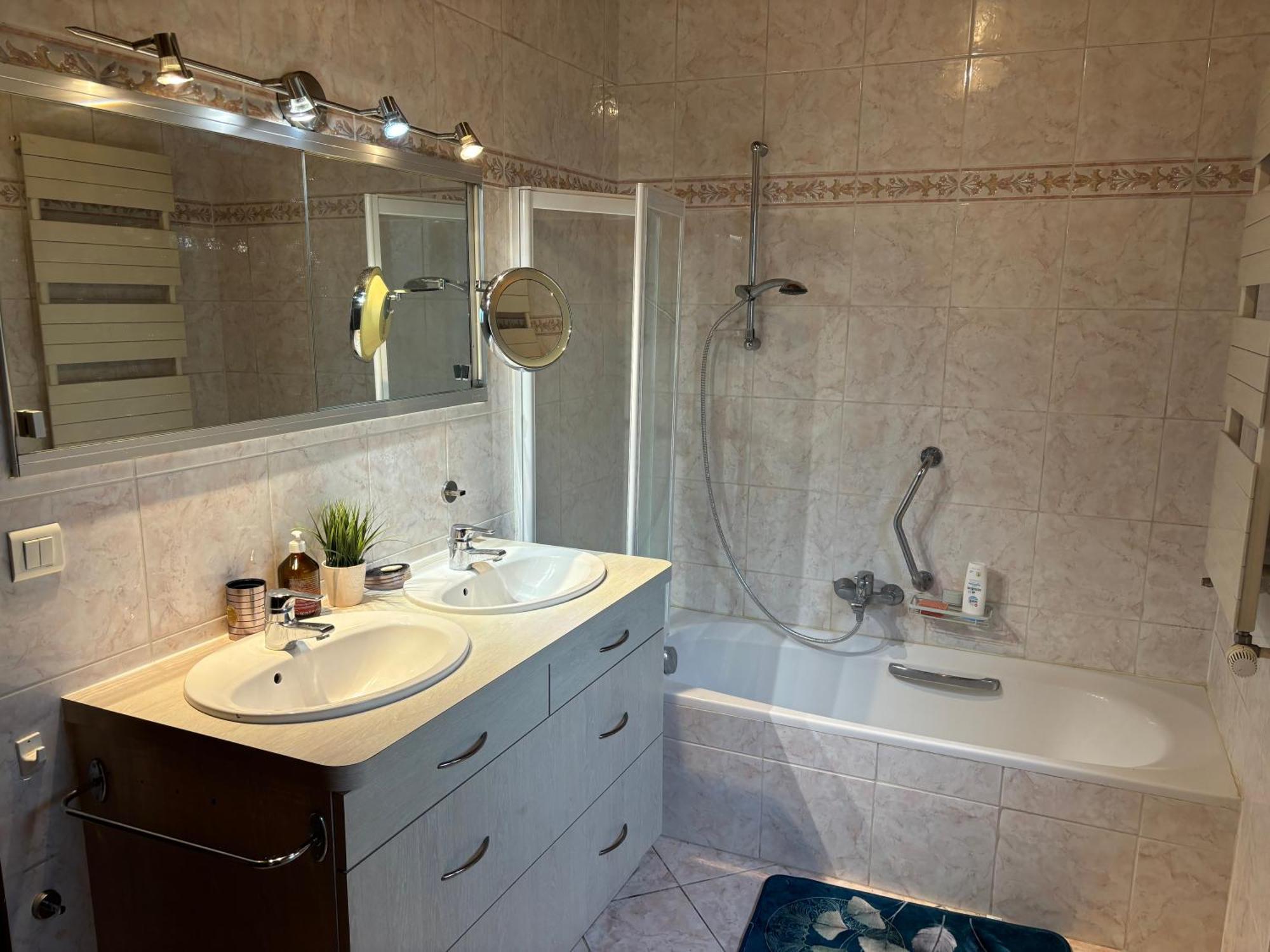 Charmant Appart. Dans Une Villa Saint-Louis  Extérieur photo